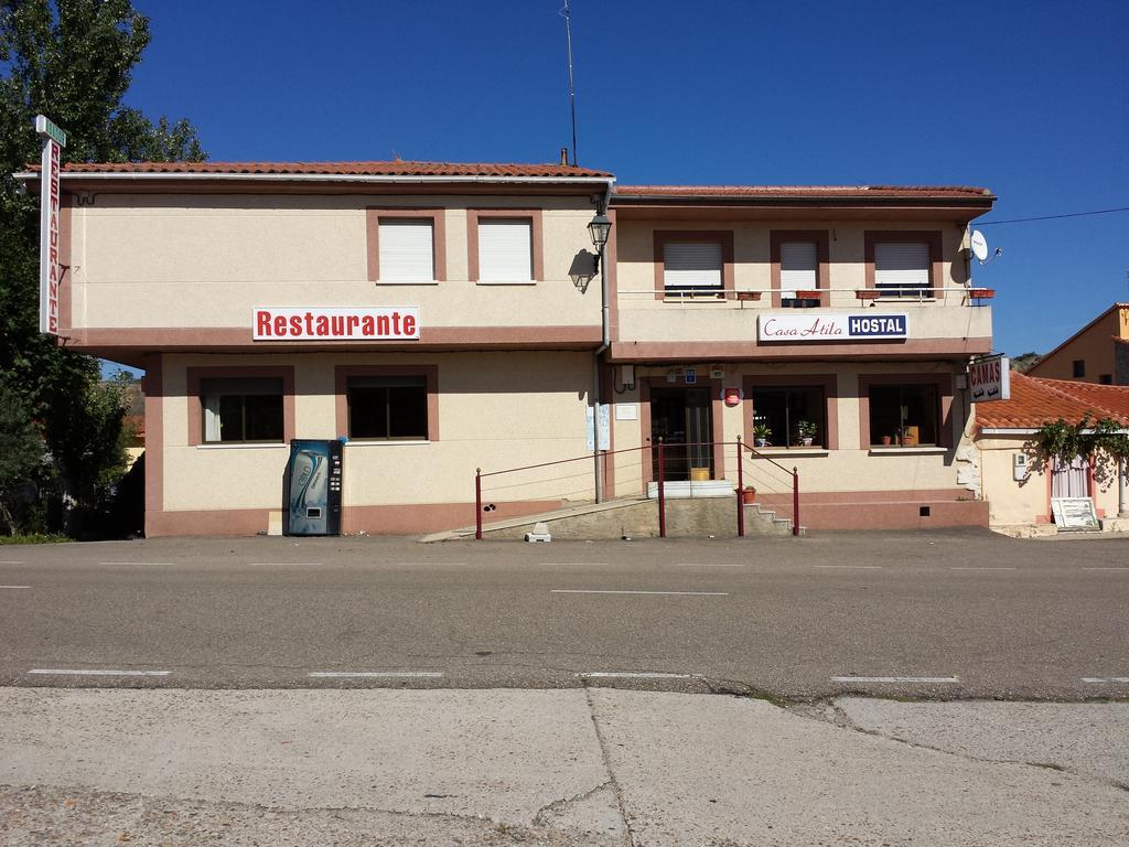 Hostal Atila Ricobayo Eksteriør bilde